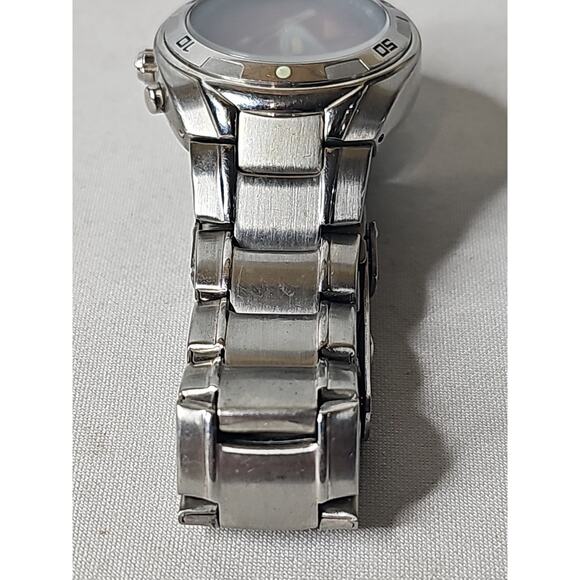 Fossil Big Tic Watch AM-3847 Silver Tone Red Face - Dead Battery - Picture 5 of 12